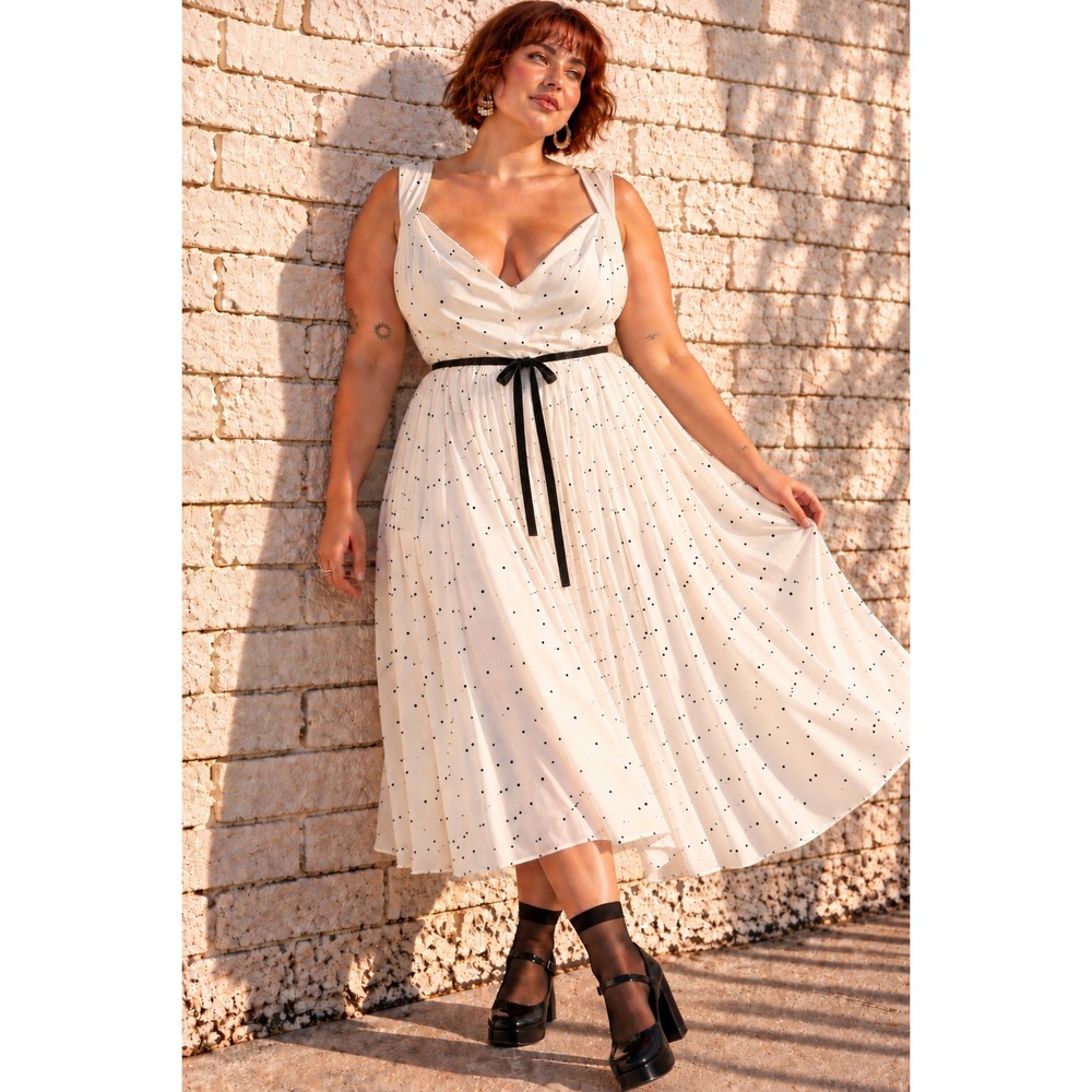 Torrid White Polyester Polka Dot Retro Chic V-Neck Midi Dress Size 30